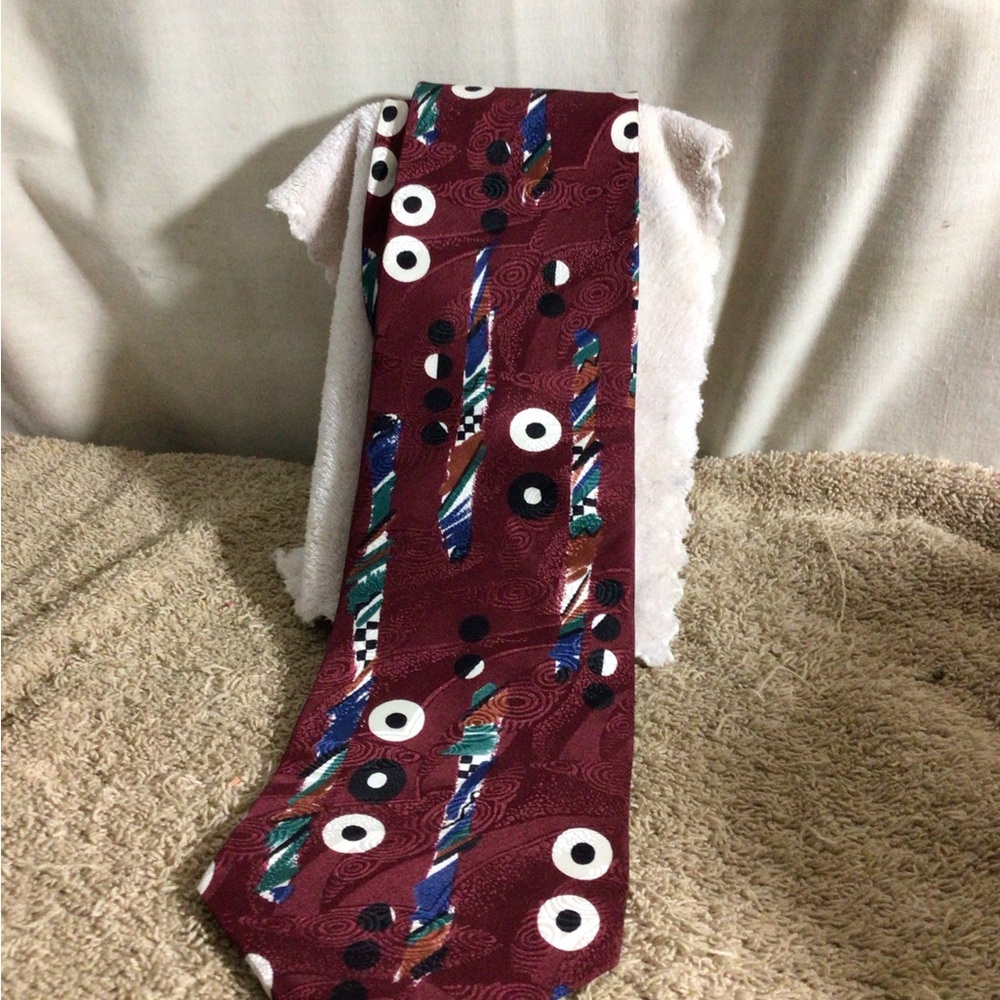 Men's Burgundy Patterned Silk-Feel Tie with Abstract Accents